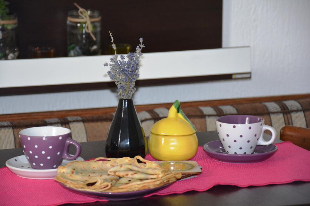 Cozy Downtown Apartment Belgrad Exteriör bild