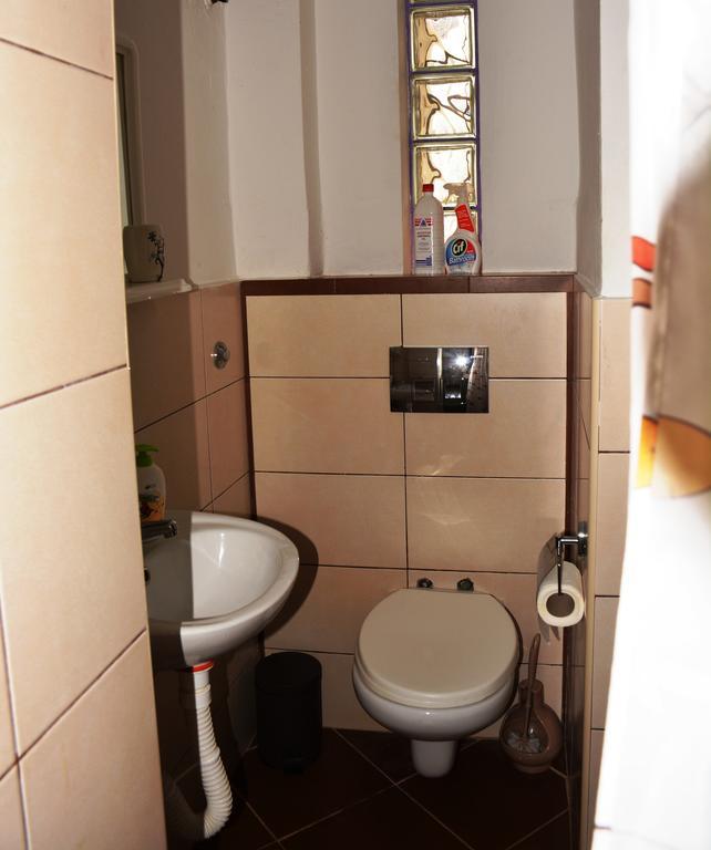 Cozy Downtown Apartment Belgrad Exteriör bild