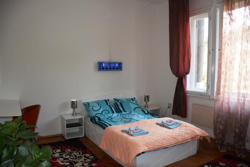 Cozy Downtown Apartment Belgrad Exteriör bild